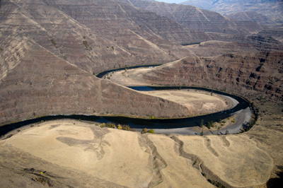 KiwiAir helicopter tour up the Snake River to the Grande Ronde on the way to Hells Canyon